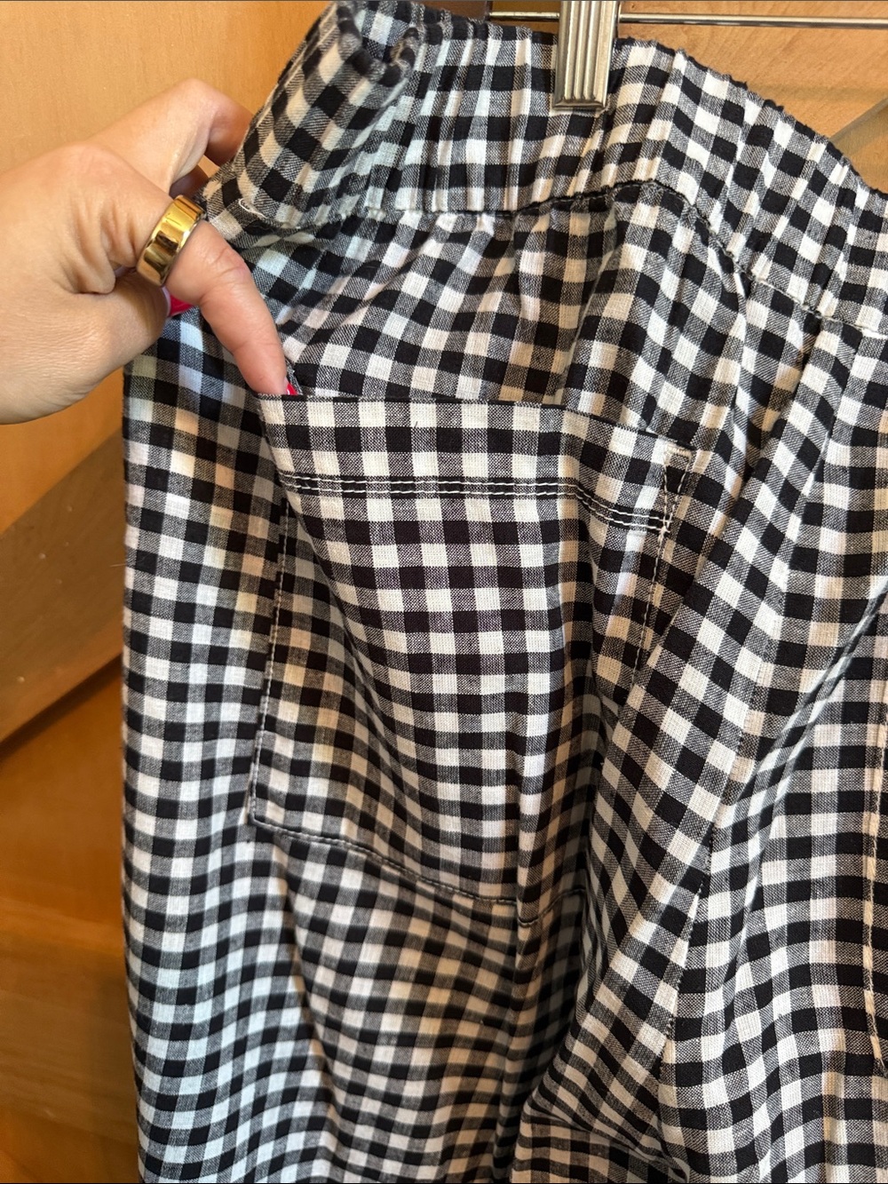 GAP Black and White Gingham High-Waist Pants - Picture 4 of 4